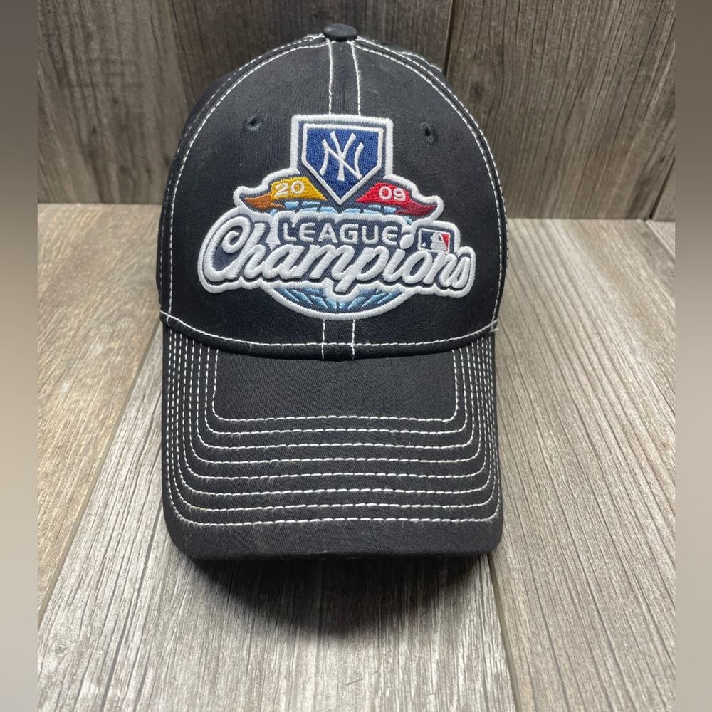 New York Yankees WS 2009 Fitted OSFM Hat Cap League Champions Men’s New Era MLB